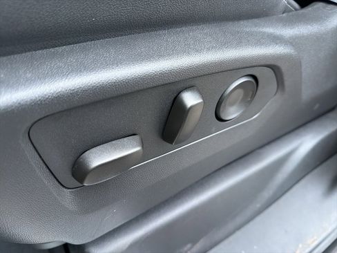 New 2026 GMC Sierra 1500 SLT w/ SLT Premium Package image 15