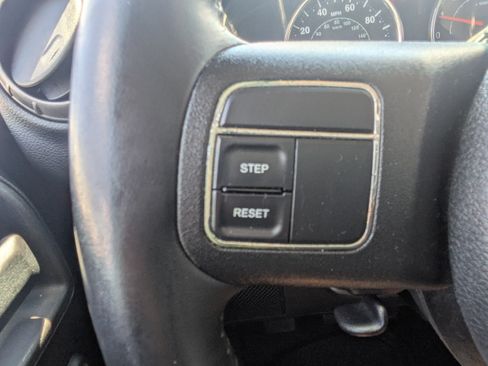 Used 2012 Jeep Wrangler Sport AWD/4WD image 17