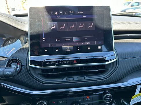 New 2026 Jeep Compass Latitude AWD/4WD image 24