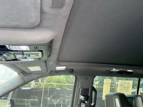 Used 2025 Cadillac Escalade ESV Sport Platinum w/ LPO, Floor Liner Package AWD/4WD image 20