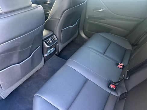 Certified 2020 Lexus ES 300h w/ Premium Package FWD image 15