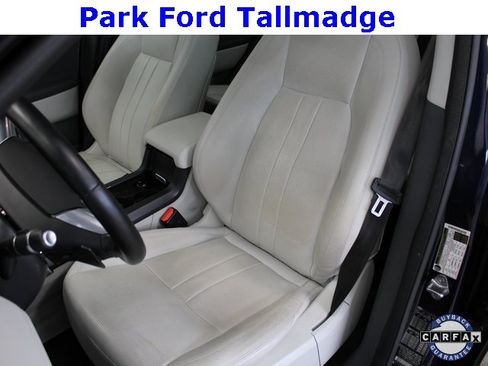 Used 2019 Land Rover Discovery Sport image 12