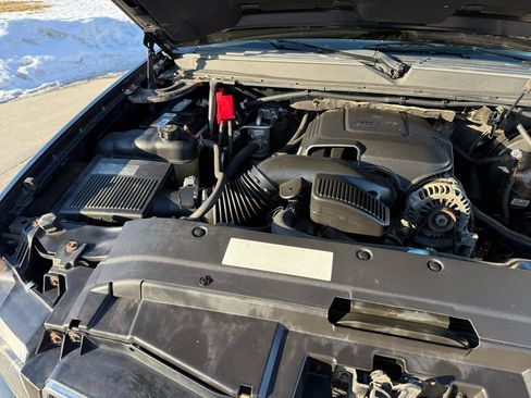 Used 2010 Chevrolet Avalanche LT w/ Luxury Package image 34