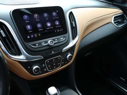 Used 2020 Chevrolet Equinox Premier FWD image 17