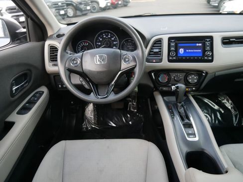 Used 2019 Honda HR-V LX image 12