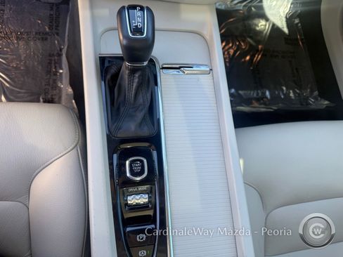 Used 2019 Volvo S60 T5 Momentum w/ Premium Package image 23