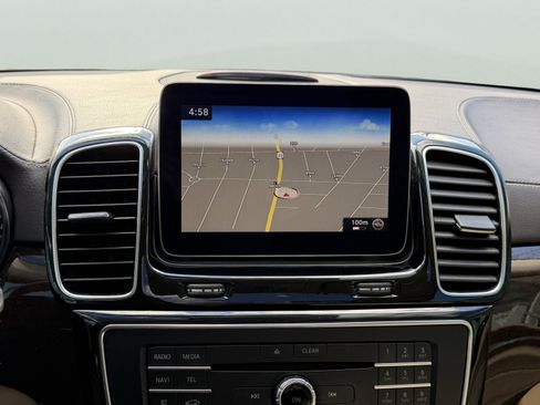 Used 2018 Mercedes-Benz GLS 450 GLS 450 w/ Premium Package image 33