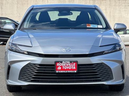 Certified 2025 Toyota Camry LE FWD image 10