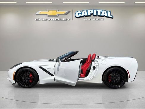 Used 2019 Chevrolet Corvette Stingray Convertible w/ 2LT Preferred Equipment Group RWD image 15