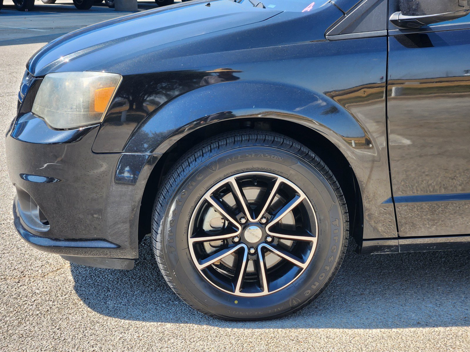 Used 2018 Dodge Grand Caravan SE FWD image 24