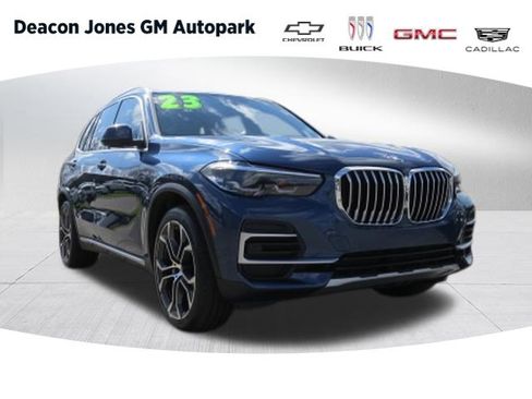 Used 2023 BMW X5 xDrive40i w/ Premium Package AWD/4WD image 1