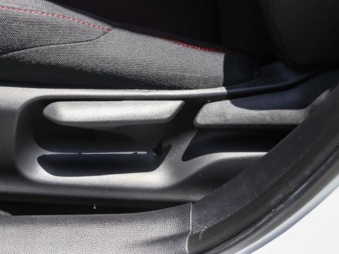 Certified 2025 Toyota Corolla SE w/ Convenience Package FWD image 20