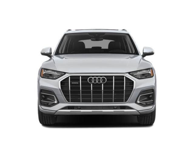 Used 2024 Audi Q5 2.0T Premium w/ Summer of Audi Package AWD/4WD image 4