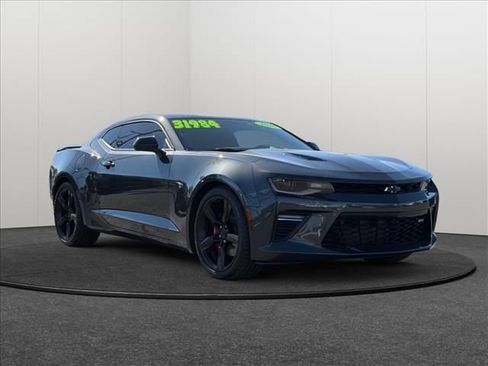 Used 2016 Chevrolet Camaro SS RWD image 5