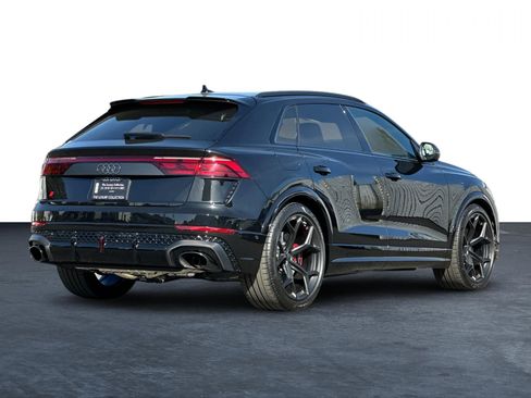 Used 2026 Audi RS Q8 performance image 3