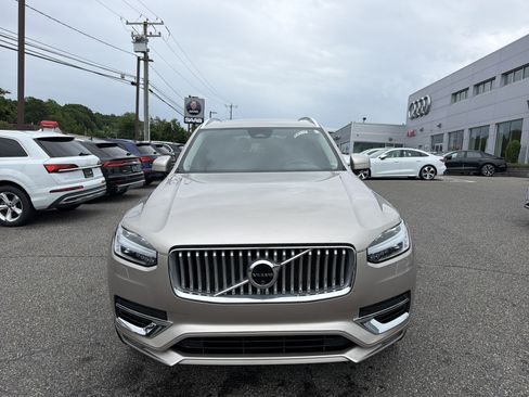 Used 2024 Volvo XC90 B6 Plus AWD/4WD image 2