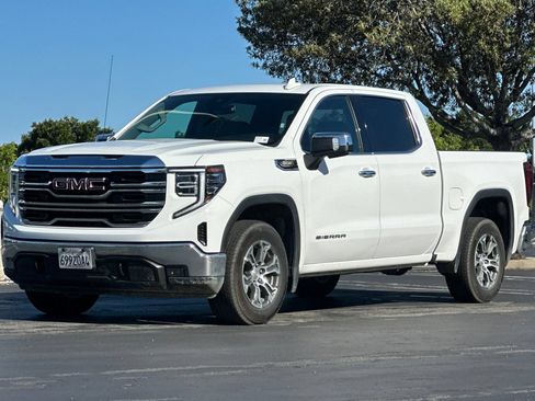 Used 2025 GMC Sierra 1500 SLT RWD image 8