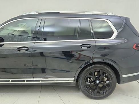 Used 2026 BMW X7 xDrive40i image 11