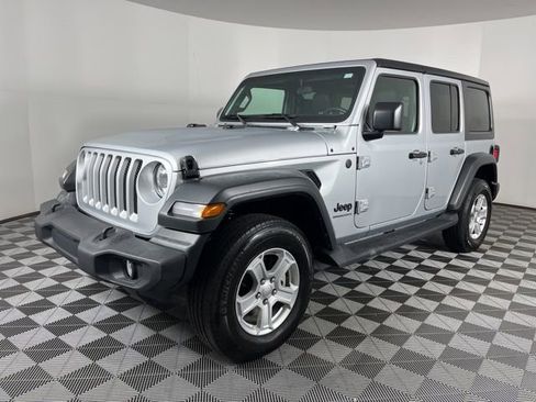 Used 2023 Jeep Wrangler Sport S image 5