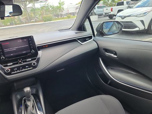 Used 2022 Toyota Corolla SE image 17