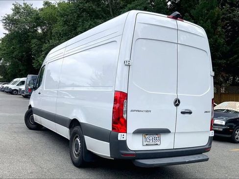 Used 2025 Mercedes-Benz Sprinter 2500 image 4