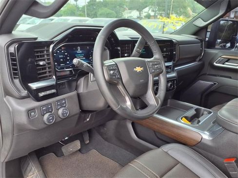 Used 2025 Chevrolet Silverado 3500 High Country w/ High Country Premium Package image 18
