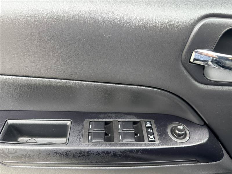 Used 2016 Jeep Patriot Latitude FWD image 22