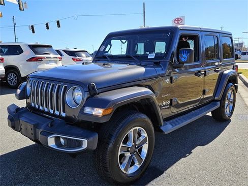 Used 2019 Jeep Wrangler Unlimited Sahara image 3