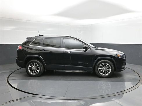 Used 2019 Jeep Cherokee Latitude Plus image 26