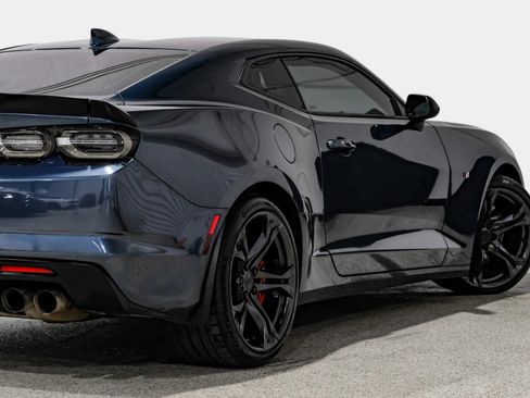 Used 2019 Chevrolet Camaro SS RWD image 17