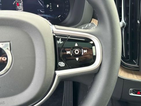 New 2026 Volvo XC60 B5 Plus w/ Climate Package image 26