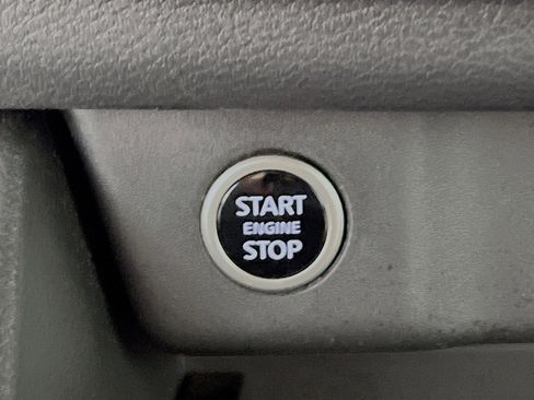 Used 2023 Nissan Rogue SV image 23