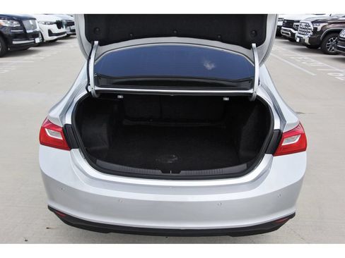 Used 2022 Chevrolet Malibu LS FWD image 28