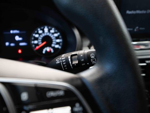 Used 2023 Kia Seltos LX image 14