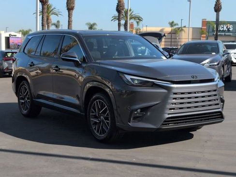 New 2026 Lexus TX 350 FWD image 3