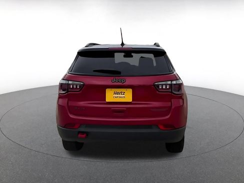 Used 2025 Jeep Compass Trailhawk AWD/4WD image 12