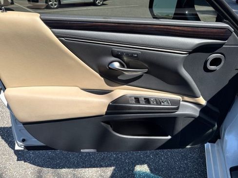 Used 2021 Lexus ES 350 w/ Premium Package FWD image 17