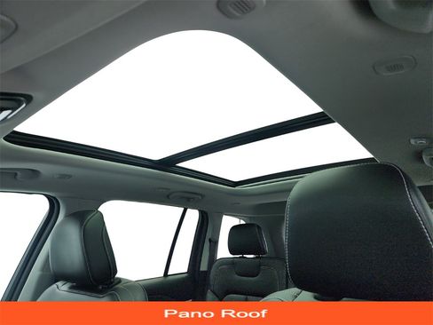 Used 2023 Jeep Grand Cherokee 4WD 4xe image 12