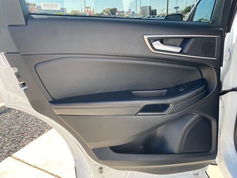 Used 2024 Ford Edge SEL image 18