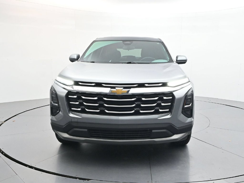 Used 2026 Chevrolet Equinox LT w/ Convenience Package II AWD/4WD image 2