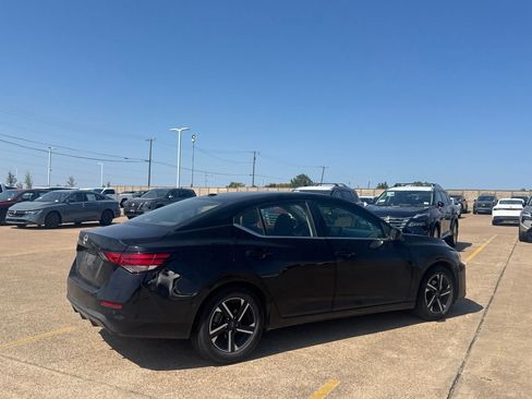 Certified 2025 Nissan Sentra SV FWD image 21