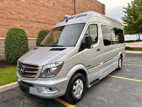 Used 2016 Mercedes-Benz Sprinter 2500 image 14