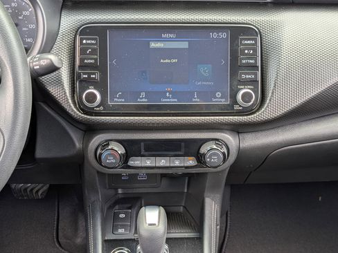 Used 2021 Nissan Kicks SV FWD image 25