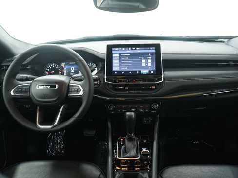 Used 2023 Jeep Compass Altitude w/ Convenience Group image 16