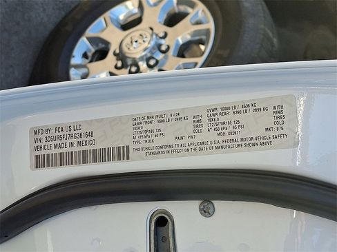 Used 2024 RAM 2500 Laramie image 25