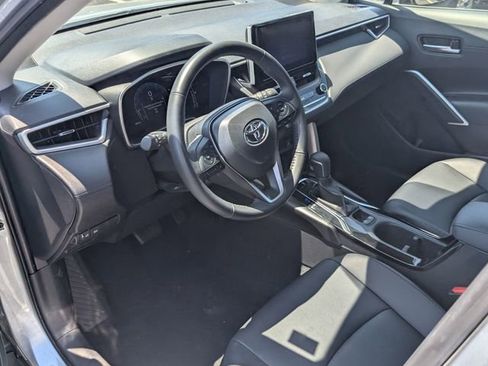 Used 2025 Toyota Corolla Cross XLE AWD/4WD image 12