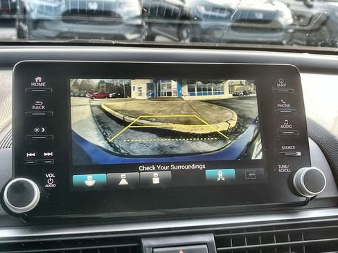 Used 2020 Honda Accord Touring image 26