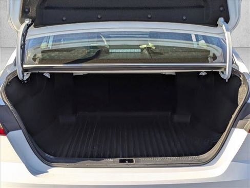 Certified 2025 Toyota Camry SE image 6