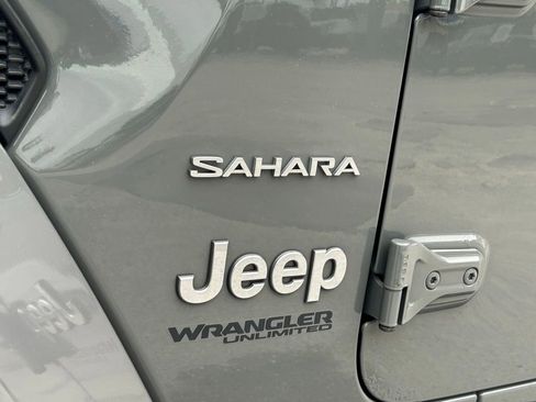 Certified 2018 Jeep Wrangler Unlimited Sahara image 26