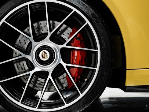 Used 2018 Porsche 911 Turbo S image 93